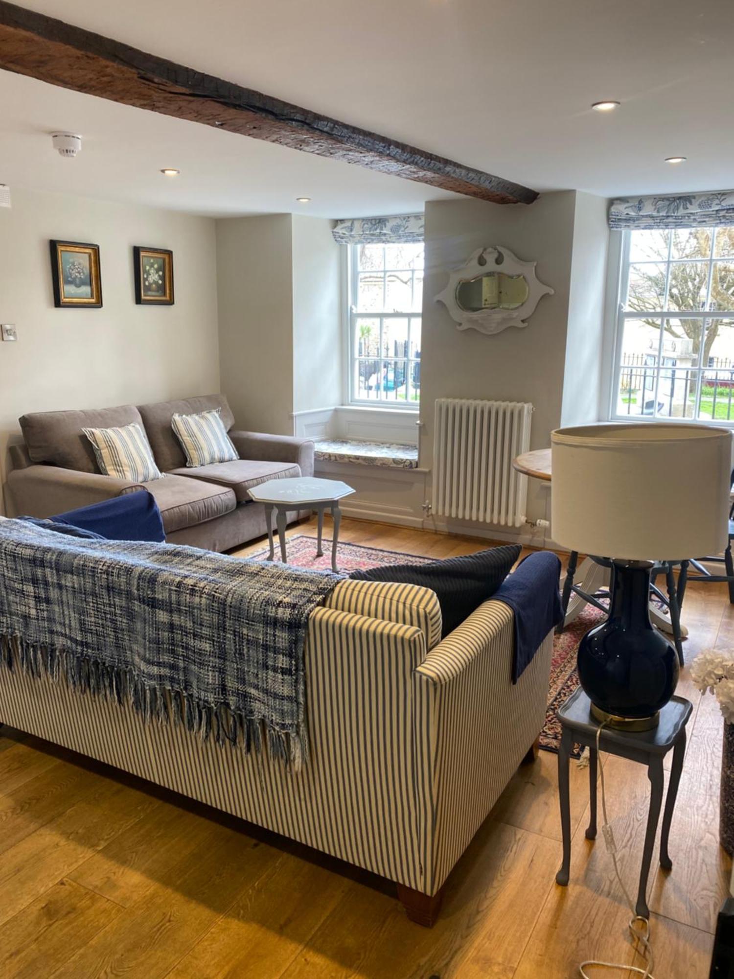 Monmouth House Apartments, Lyme Regis Old Town, Dog Friendly, Parking Exterior photo